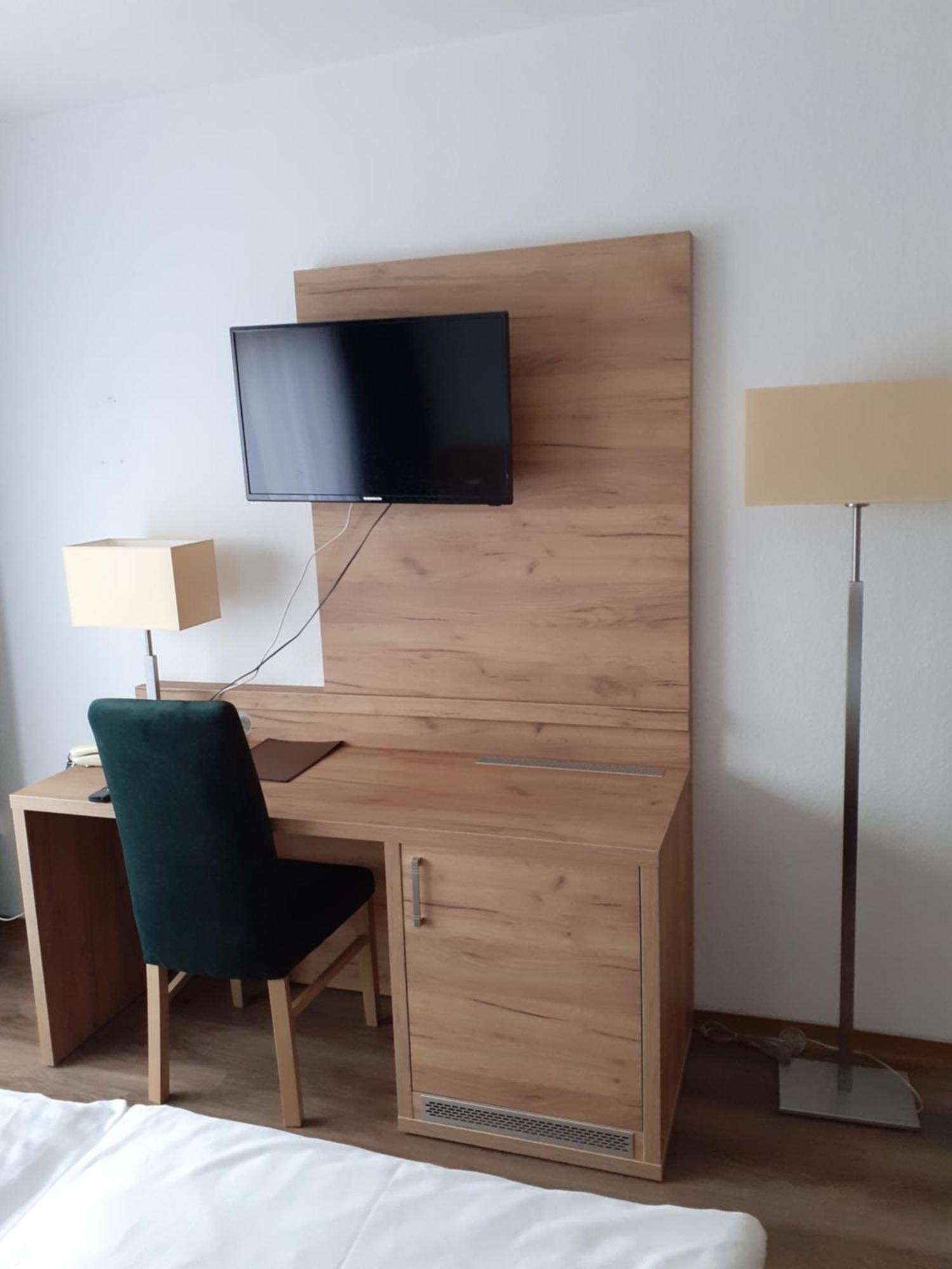 Land-Gut-Hotel Zum Alten Forsthaus - Aufladestation Fuer Elektroautos 후트겐발트 외부 사진