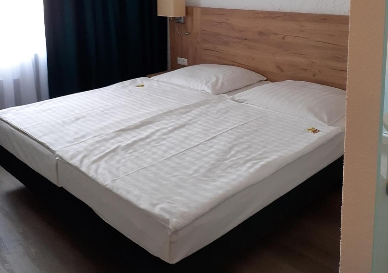 Land-Gut-Hotel Zum Alten Forsthaus - Aufladestation Fuer Elektroautos 후트겐발트 외부 사진