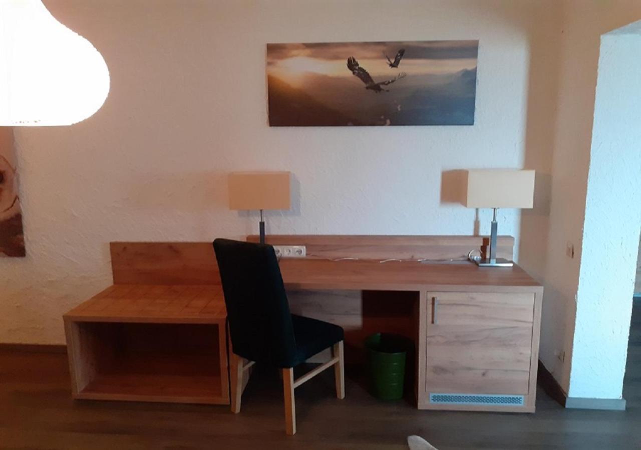 Land-Gut-Hotel Zum Alten Forsthaus - Aufladestation Fuer Elektroautos 후트겐발트 외부 사진