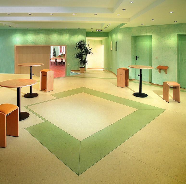 Land-Gut-Hotel Zum Alten Forsthaus - Aufladestation Fuer Elektroautos 후트겐발트 외부 사진