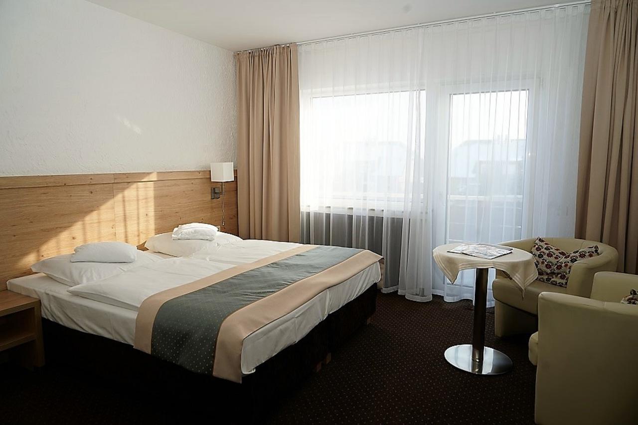 Land-Gut-Hotel Zum Alten Forsthaus - Aufladestation Fuer Elektroautos 후트겐발트 외부 사진