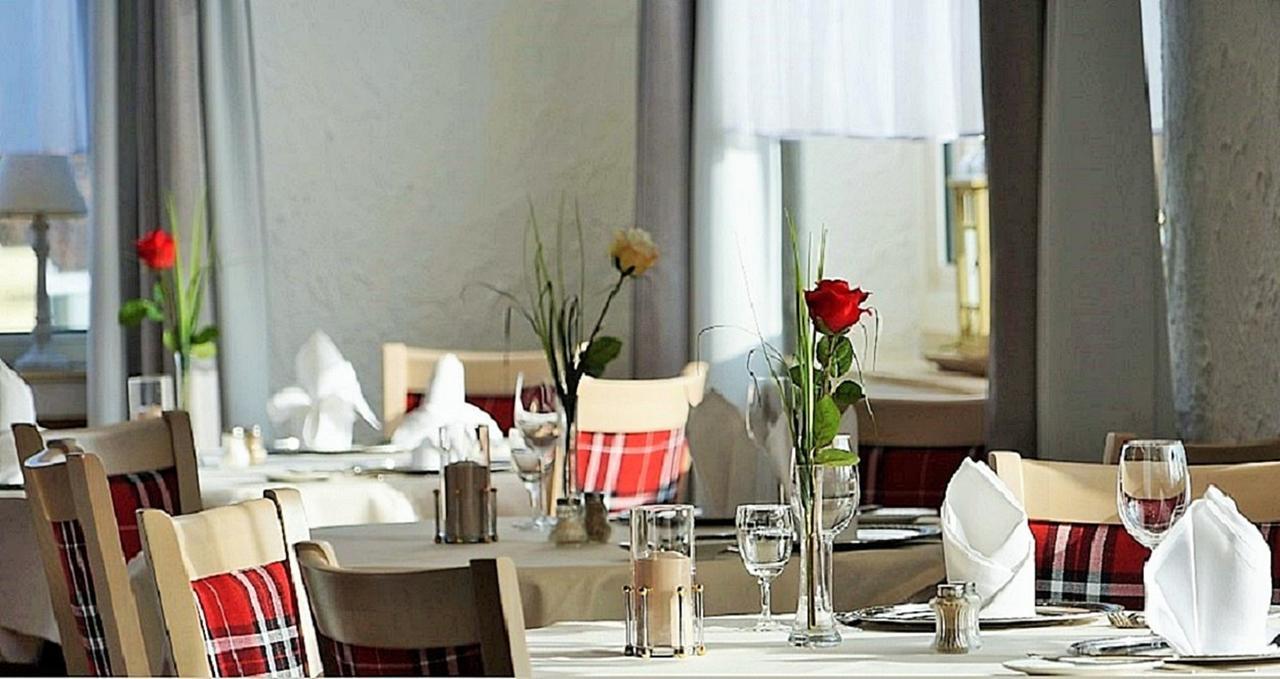 Land-Gut-Hotel Zum Alten Forsthaus - Aufladestation Fuer Elektroautos 후트겐발트 외부 사진