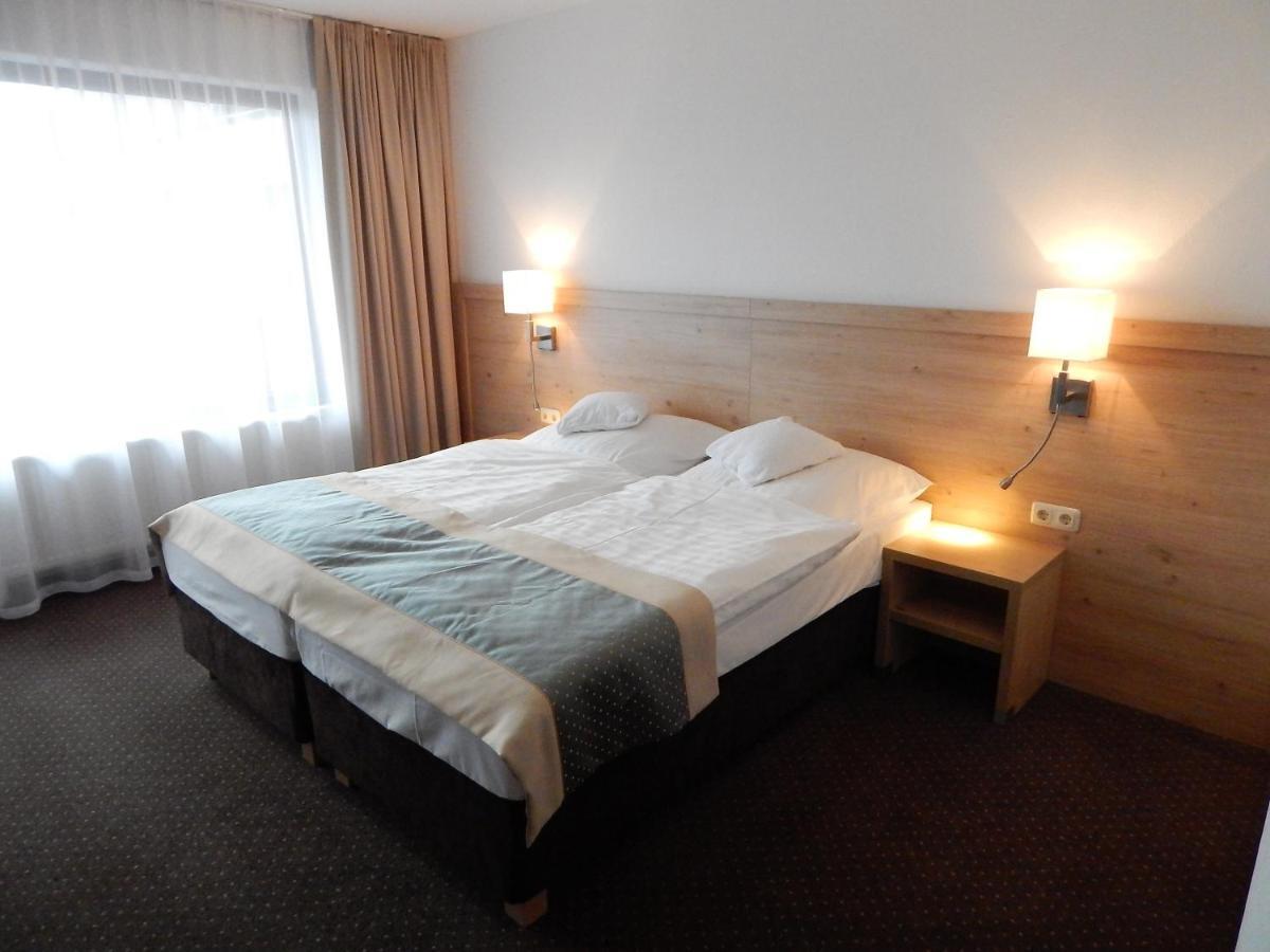 Land-Gut-Hotel Zum Alten Forsthaus - Aufladestation Fuer Elektroautos 후트겐발트 외부 사진